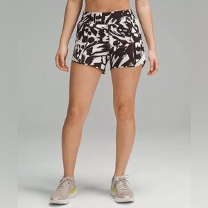 LULULEMON | hotty hot lined shorts | size 6